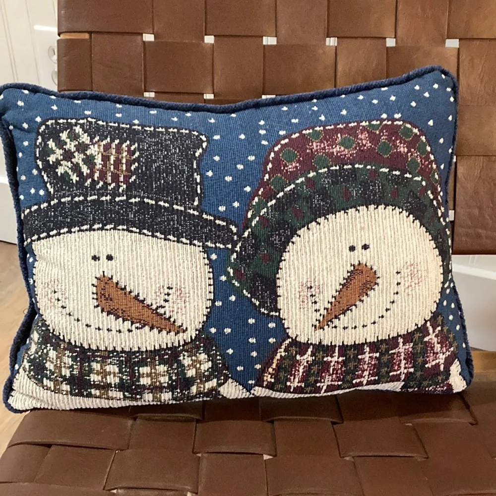 Holiday Snowman Pillow ⛄️